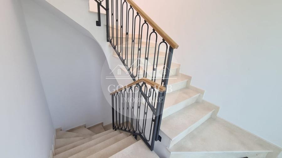 Apartament cu 3 camere decomandat în Dămăroaia