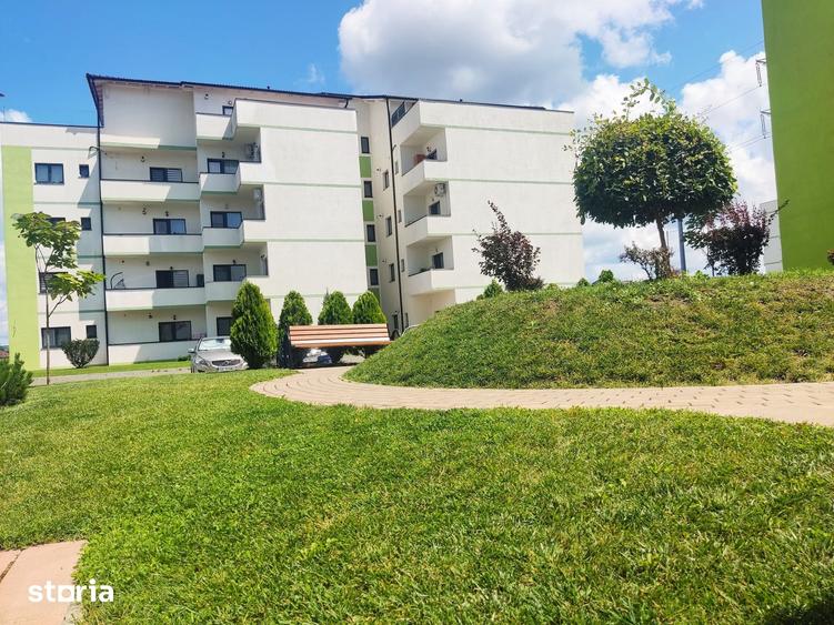 Apartament cu 3 camere decomandat în Tineretului