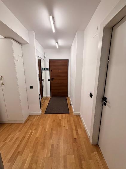 Apartament cu 2 camere semidecomandat, mobilat în Central