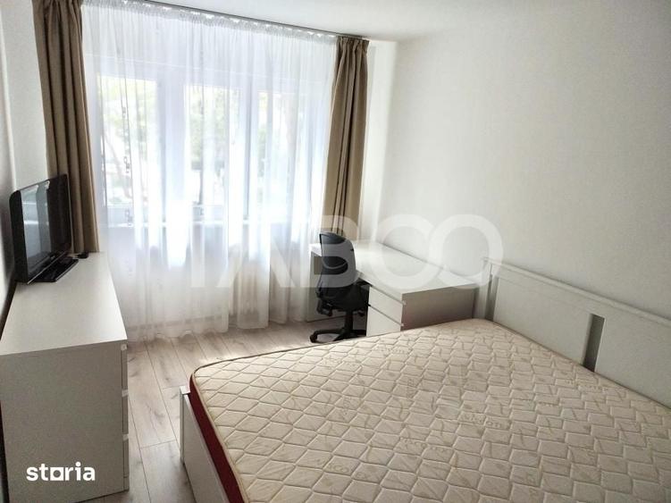 Apartament cu 3 camere decomandat în Plopilor