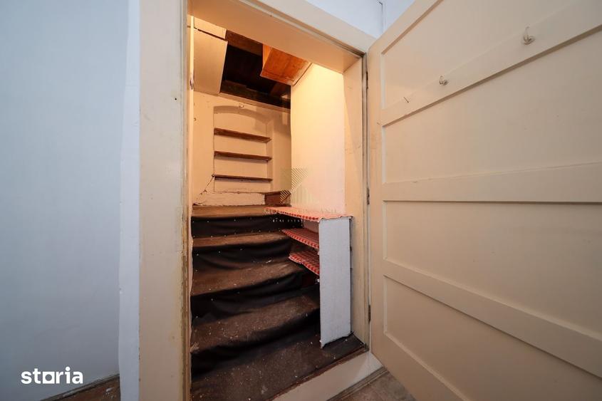 Casă cu 4 camere decomandat cu Teren 292 Mp în Centrul Istoric