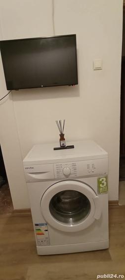 Apartament cu 3 camere decomandat în Vălenii de Munte