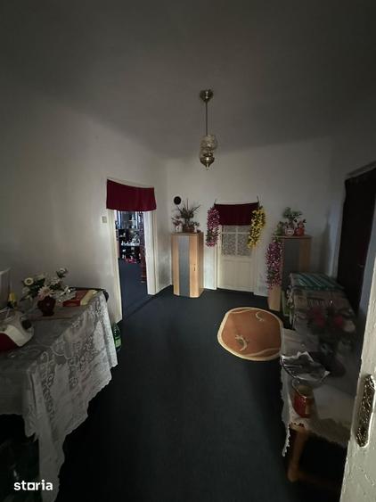Casă cu 4 camere cu Teren 229 Mp în Drăgășani