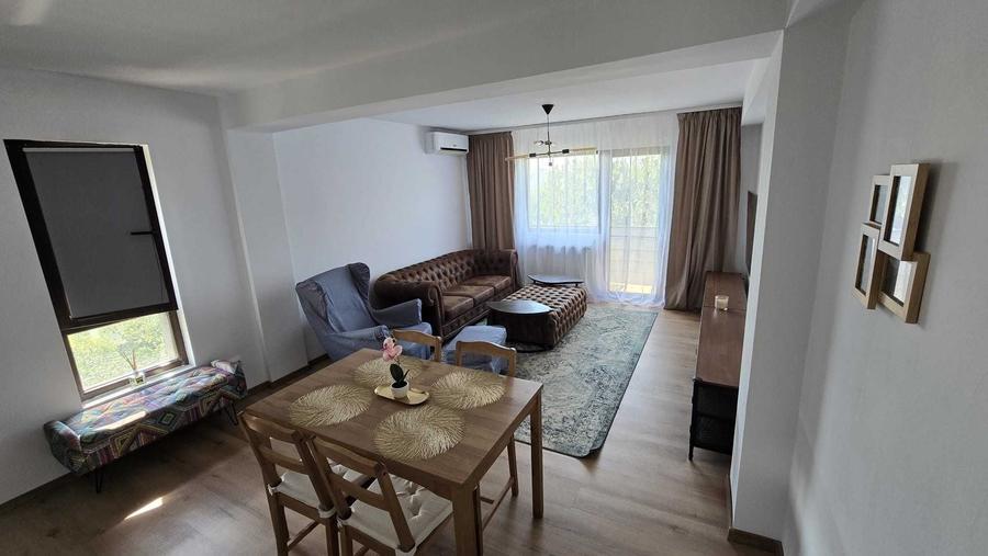 Apartament cu 2 camere decomandat în Odăile