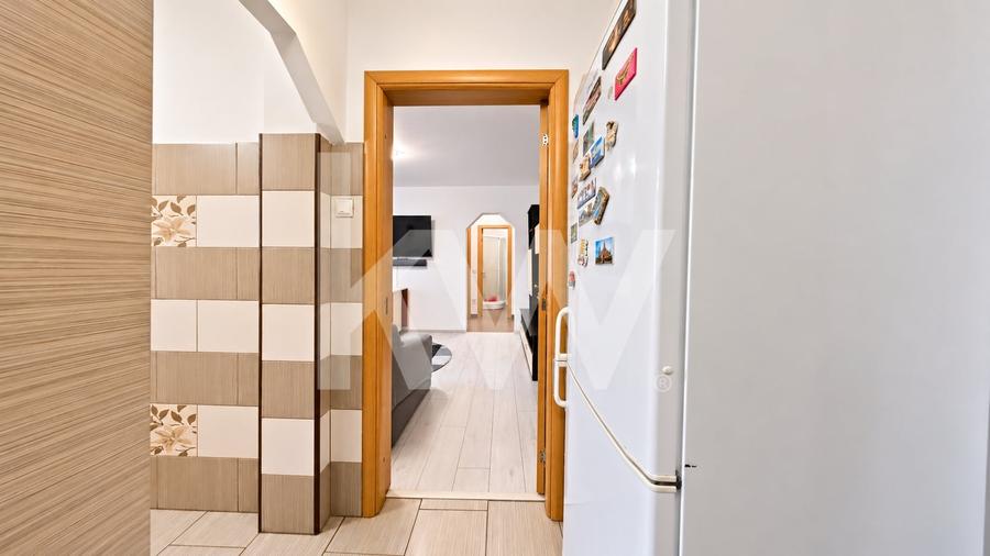 Apartament cu 2 camere semidecomandat, mobilat în Florilor