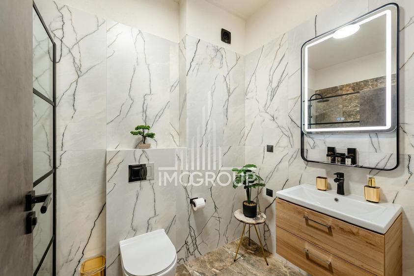 Apartament cu 2 camere semidecomandat, mobilat în Central