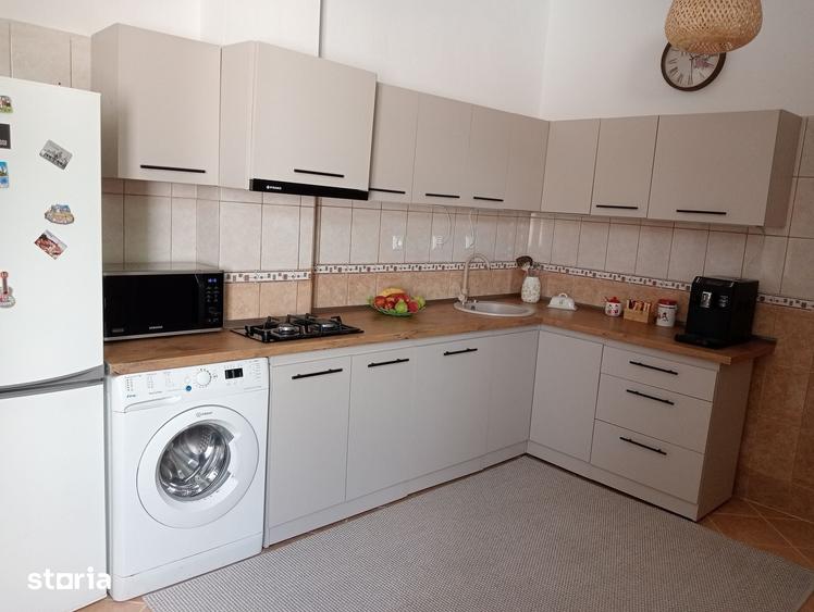 Casă cu 3 camere cu Teren 200 Mp în Central