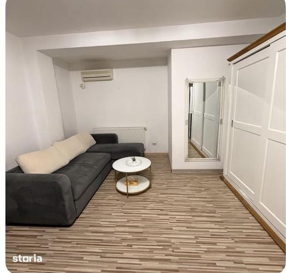 Apartament cu 4 camere decomandat în Gării