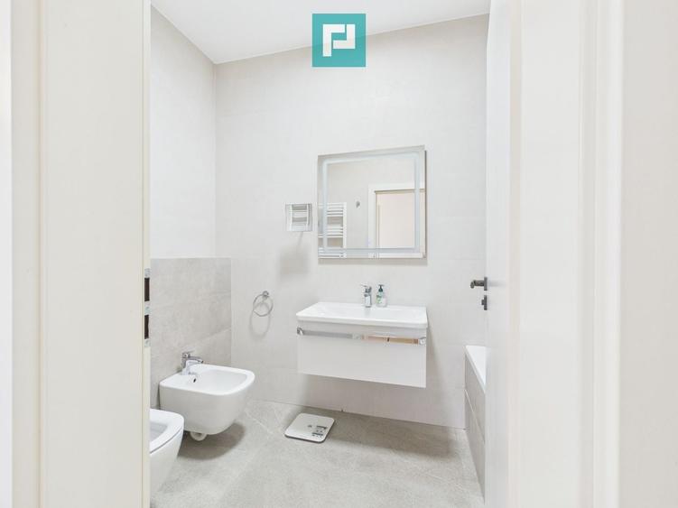 Apartament cu 4 camere decomandat, mobilat în Centru Civic