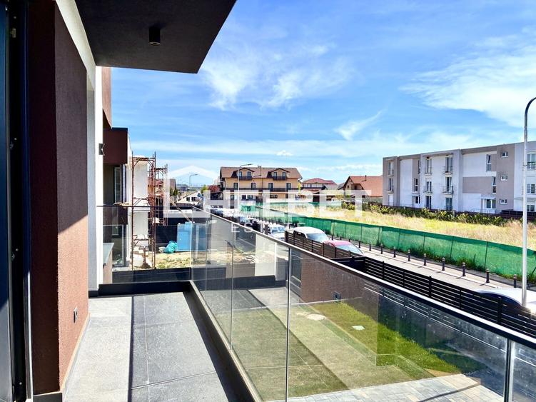 Duplex cu 4 camere cu Canalizare în Central