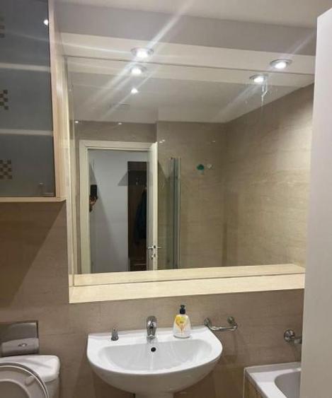 Apartament cu 3 camere decomandat, mobilat în Aviației