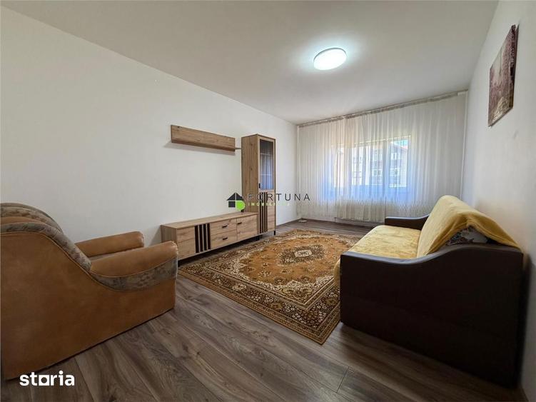 Apartament cu 2 camere decomandat în Valea Cetății