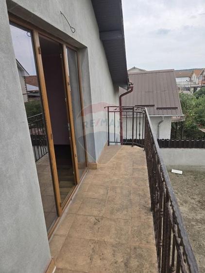 Casă individuală cu 4 camere cu Teren 400 Mp în Lascăr Catargiu