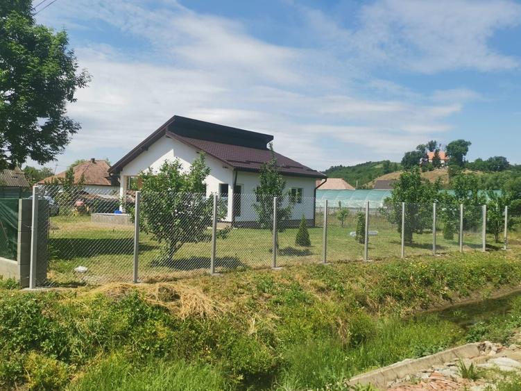 Casă cu 3 camere în Central