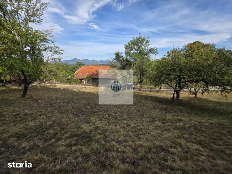Casă cu 3 camere cu Canalizare în Vălișoara
