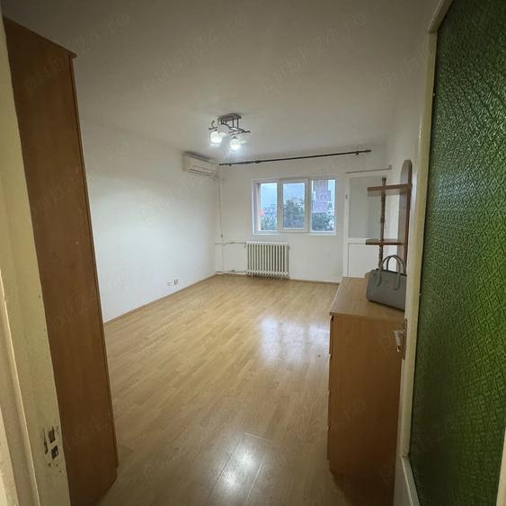 Garsonieră decomandată în Rahova