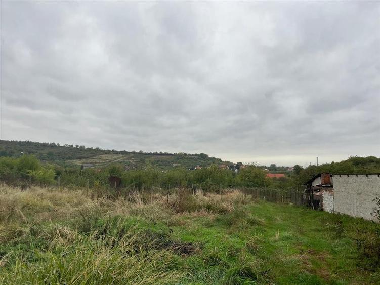 Teren intravilan de 1200 mp, în Paleu
