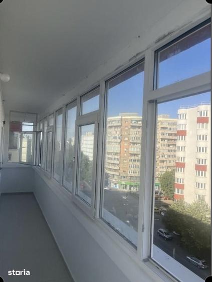Apartament cu 3 camere semidecomandat în Dămăroaia