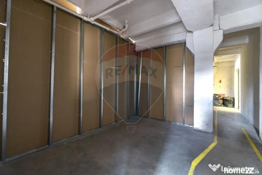 Spațiu comercial, de 448 mp, în 13 Decembrie