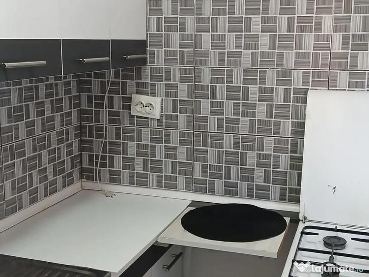 Garsonieră decomandată în Central