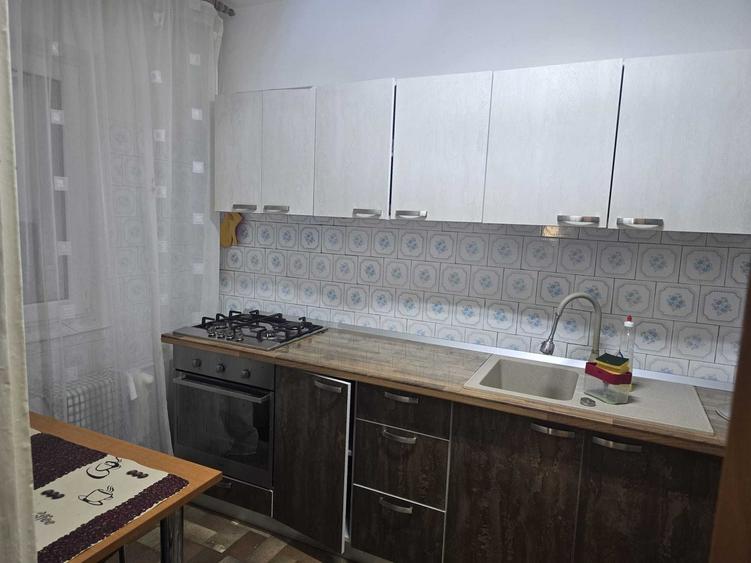 Apartament cu 2 camere decomandat în Doamna Ghica
