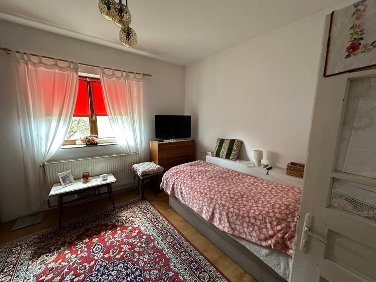 Casă individuală cu 2 camere cu Canalizare în Leordeni