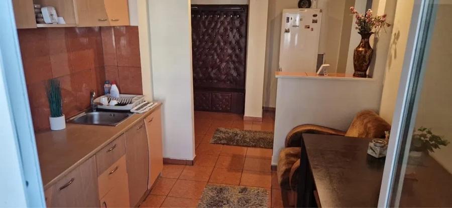 Apartament cu 2 camere decomandat în Km 5