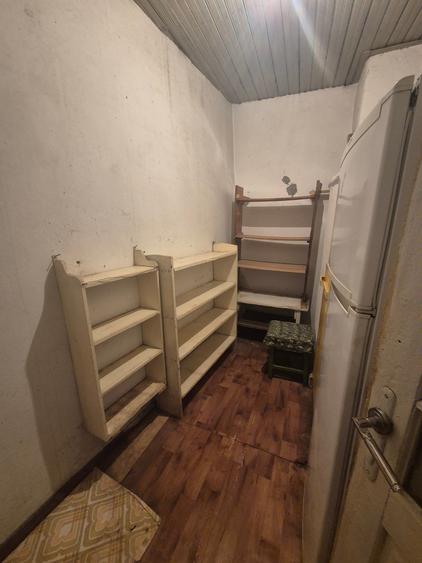 Casă individuală cu 6 camere cu Canalizare în Rahova