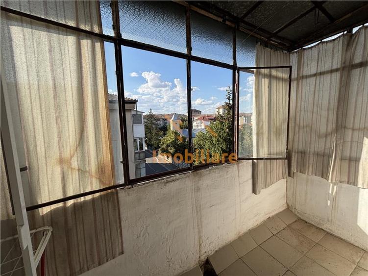 Apartament cu 2 camere decomandat în Rogerius