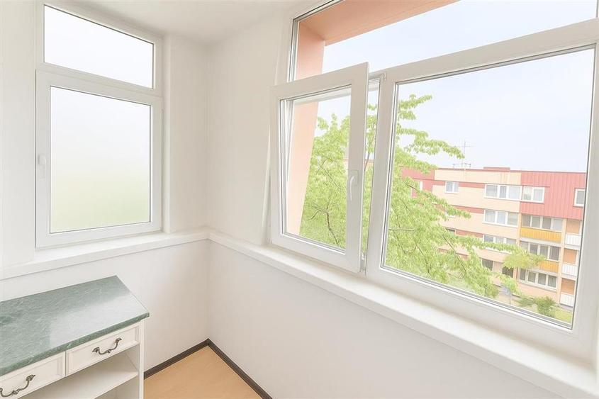 Apartament cu 3 camere decomandat în Rogerius