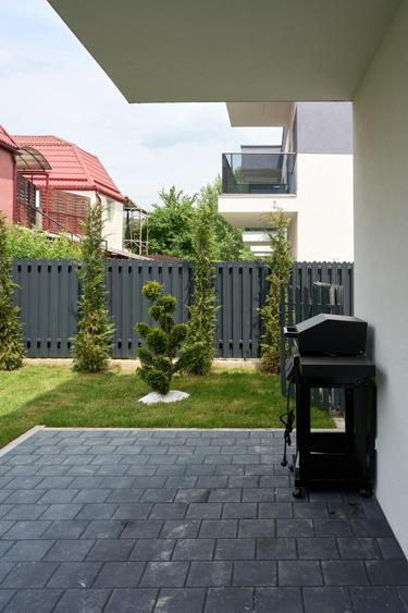 Duplex cu 5 camere cu Canalizare în Florești