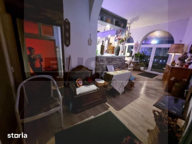 Casă cu 5 camere cu Teren 1000 Mp în Gruia