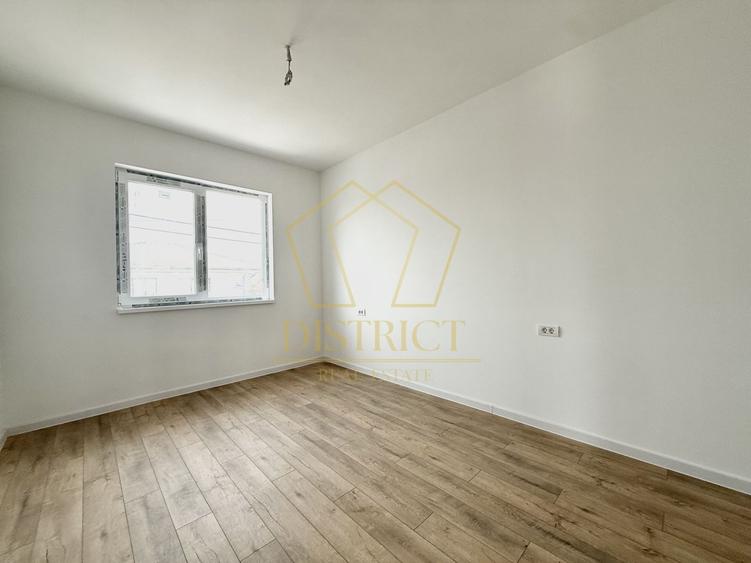 Duplex cu 4 camere cu Canalizare în Moșnița Veche