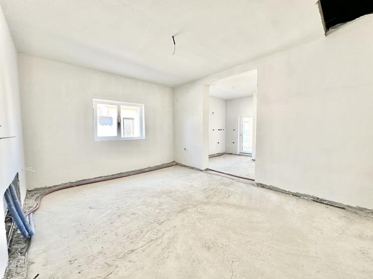Duplex cu 3 camere cu Canalizare în Moșnița Veche