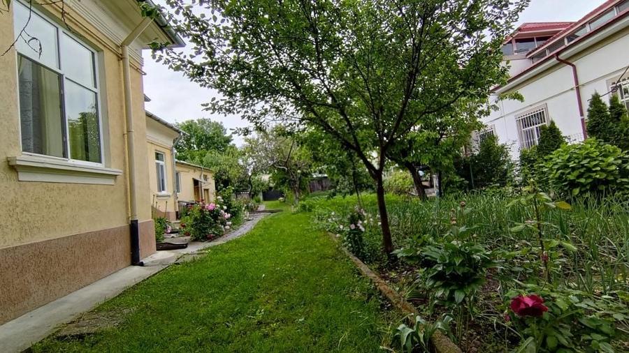 Casă cu 4 camere în Central