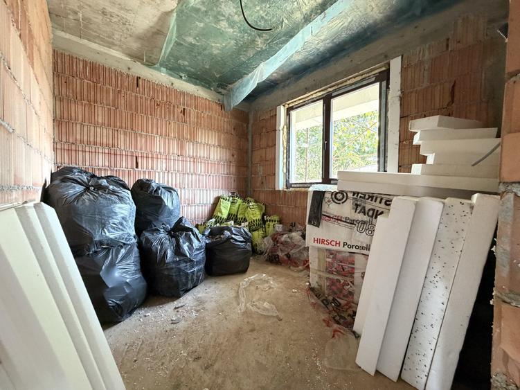 Duplex cu 5 camere cu Canalizare în Chișoda
