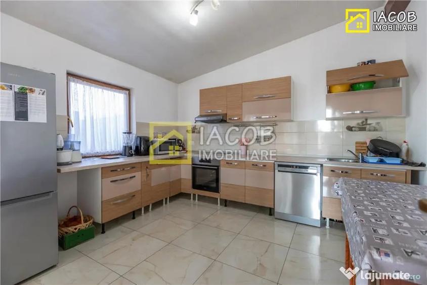 Casă cu 4 camere cu Teren 544 Mp în Șerbănești