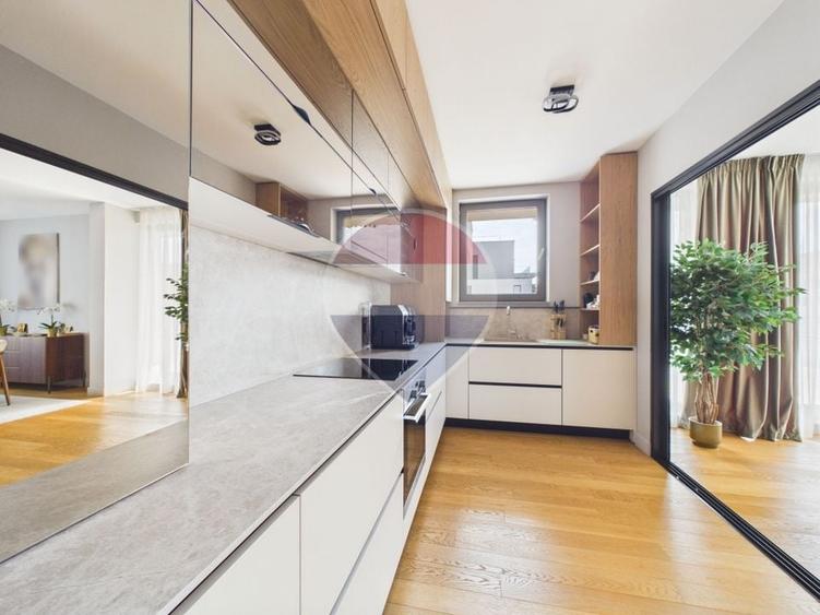 Apartament cu 4 camere decomandat, mobilat în Herăstrău