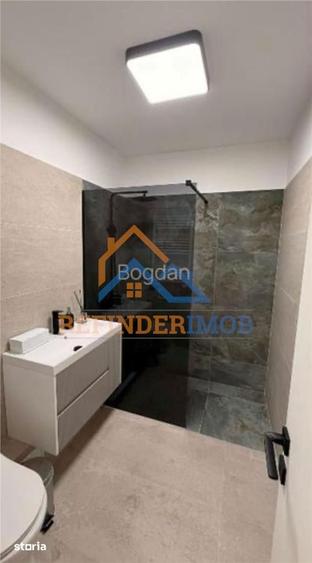 Apartament cu 3 camere semidecomandat, mobilat în Centrul Civic