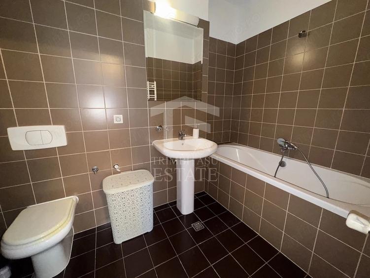 Apartament cu 3 camere decomandat în Splaiul Unirii