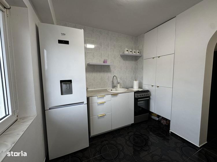 Apartament cu 3 camere decomandat, mobilat în Calea Aradului