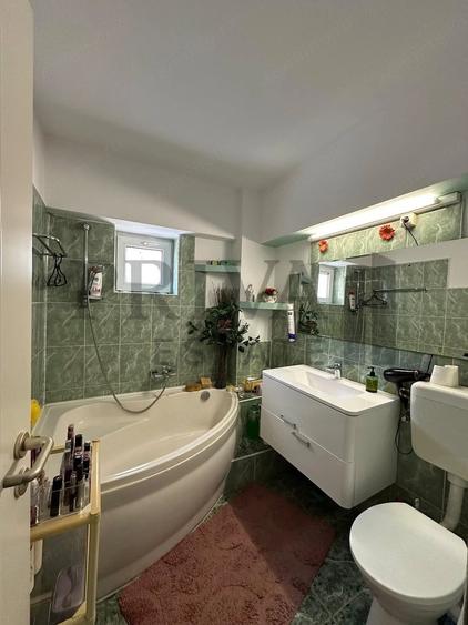 Apartament cu 4 camere decomandat în Simion Bărnuțiu
