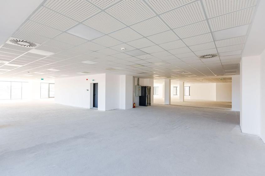 Spațiu comercial, de 63.599998474121 mp, în Complex Studențesc