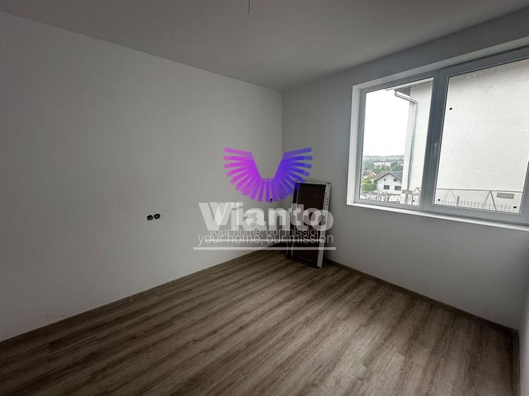 Duplex cu 5 camere cu Canalizare în Exterior Vest