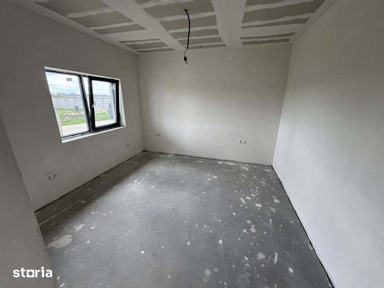 Casă cu 3 camere cu Teren 450 Mp în Lazuri