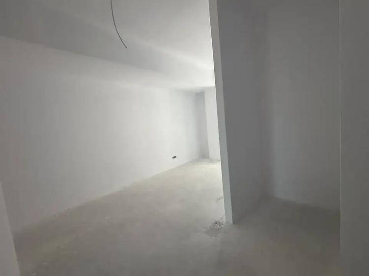 Apartament cu 3 camere decomandat în Decebal
