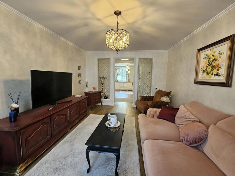 Apartament cu 3 camere decomandat în Central