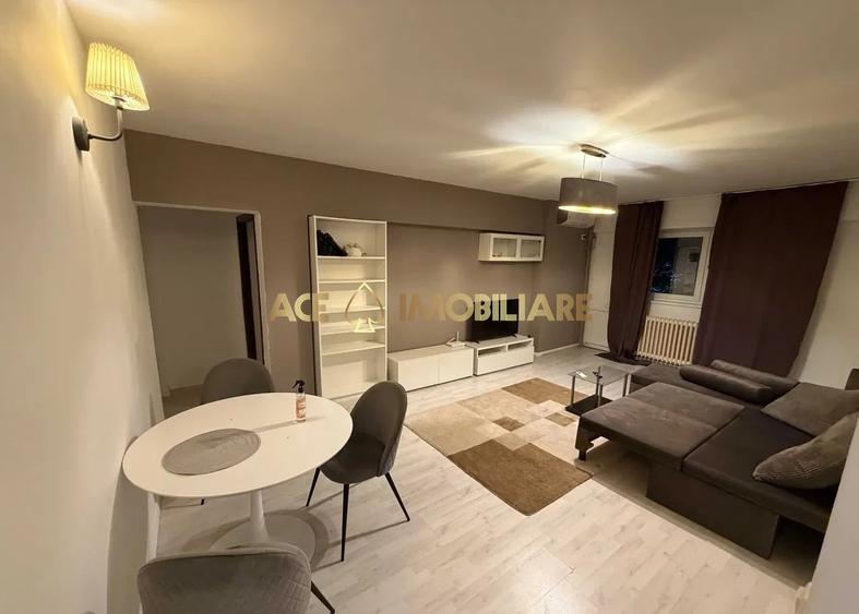 Apartament cu 3 camere semidecomandat, mobilat în Văcăresti
