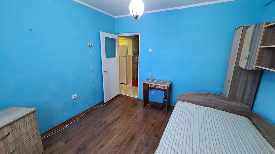 Apartament cu 2 camere decomandat în Micro 20