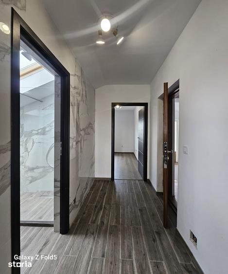 Apartament cu 3 camere în Iorga